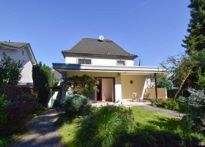 Beste Lage in Bonn-Dottendorf - Villa mit gepflegtem Garten