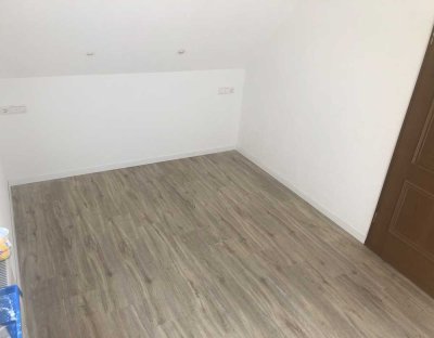 Freundliche und modernisierte 4-Zimmer-Dachgeschosswohnung in Göppingen