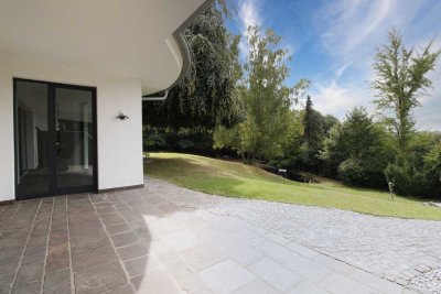 LUXUS TRIFFT NATUR - ELEGANTES WOHNEN AUF ZWEI EBENEN