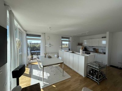 Wohnen direkt an der Weser: Moderne 4-Zi.-Wohnung mit Balkon