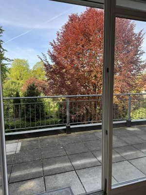 4-Zimmer-Wohnung auf zwei Etagen mit Dachterrasse in HH-Bergstedt