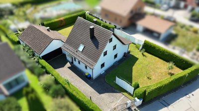 SCHÖNES, GROßZÜGIGES  EINFAMILIENHAUS MIT TRAUMHAFTEM GRUNDSTÜCK IM BELIEBTEN VOGELSANG