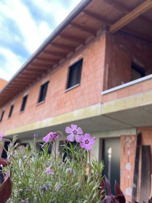 Erstbezug! - sonnige 100m² OG-Wohnung in 84076 Rainertshausen