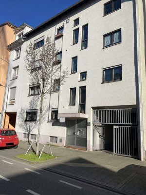 Charmante 3-Zimmer-Wohnung im 2. OG eines 7-Parteienhauses