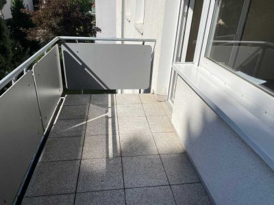 Lichtdurchflutete Wohnung mit Balkon