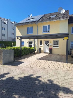 Familienfreundliches Reihenmittelhaus mit Garten & 4 großen Zimmern in Maihälden – von Privat
