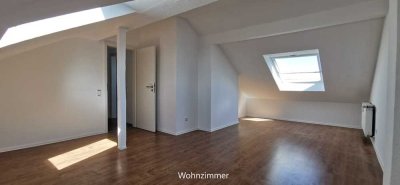 Renovierte, helle 3 Zimmer DG Wohnung mit Küche und Gäste WC in Kohlscheid