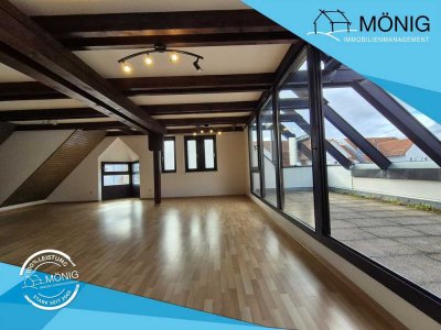 Großzügige, in 2 Wohnungen unterteilbare Maisonette-Wohnung mit 2 Dachterrassen im Herzen Böblingens