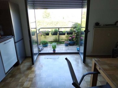 Am Limburger Schafsberg: Gepflegte 2-Zi Wg. mit Balkon