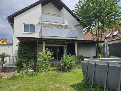 Waldnah gelegene gepflegte 4-Raum-EG-Wohnung mit großzügigem Garten zur alleinigen Nutzung