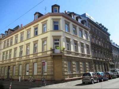 sehr schöne helle 3 ZKB Altbauwohnung in Toplage Südstadt