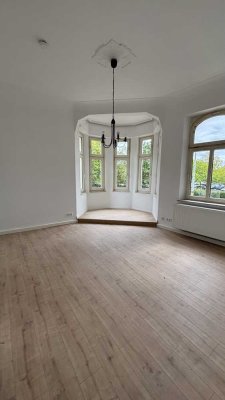Helle 4-Zimmer-Wohnung im 1. OG in Krefeld-Kempener Feld/Baackeshof