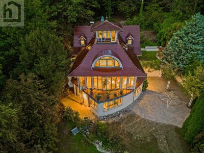 Traumhafte Villa mit beeindruckender Architektur und Seesicht in Unteruhldingen