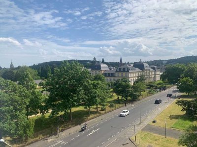 Residieren am Poppelsdorfer Schloss mit Blick auf Schloss und den Botanischen Garten