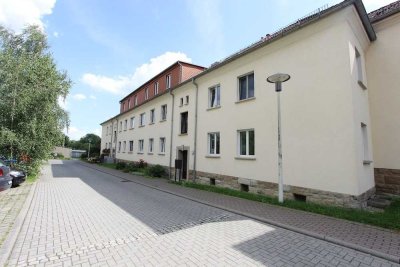 Nachmieter gesucht, 3-Raum Wohnung im 1.OG in Leumnitz!