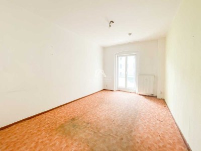 2 ZIMMER |  BALKON | RENOVIERUNGSBEDARF | GRUENE OASE| PRENZLAUER BERG | PROVISIONSFREI |