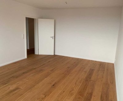 Wohnen mit Weitblick: sanierte 2-Zimmer-Wohnung mit Einbauküche und Süd/West-Balkon in Ratingen