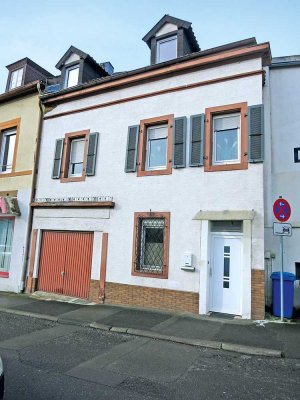Für Selbstnutzer und Anleger: Kleines Wohnhaus, 165 m2 Wfl., in zentraler Citylage von Zweibrücken