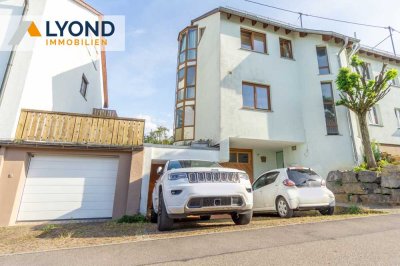 Ihr Traumprojekt: Maisonettewohnung in Doppelhaushälfte mit großem Garten & Terrasse sucht Sie!