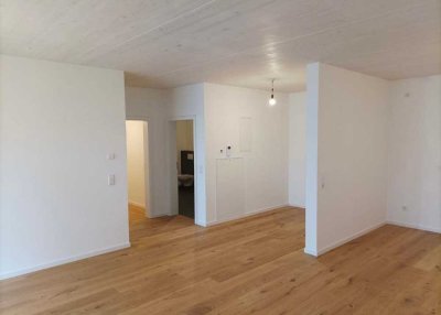 Freundliche 2-Zimmer-Wohnung mit gehobener Innenausstattung mit Einbauküche in Uffenheim