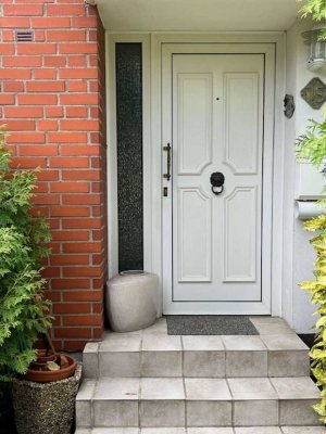 Schönes Reiheneckhaus in Kaarst mit 2 Garagen