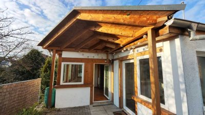 Gepflegtes 2,5-Zimmer-Haus, Mediterranes Flair: Ihr idyllisches Häuschen in Backnang wartet auf Sie!