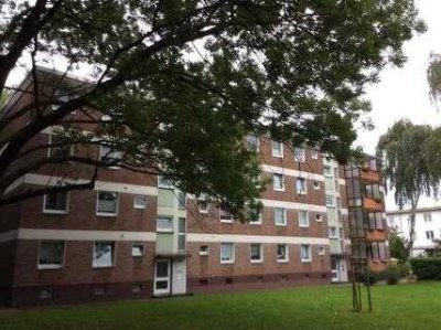 3-Zimmer-Wohnung mit Balkon in absolut verkehrsarmer Anliegerstr ,ab August 26!