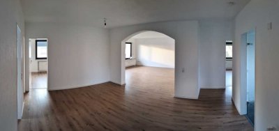 4-Zimmer Wohnung mit Balkon im 1. OG in Overath Heiligenhaus