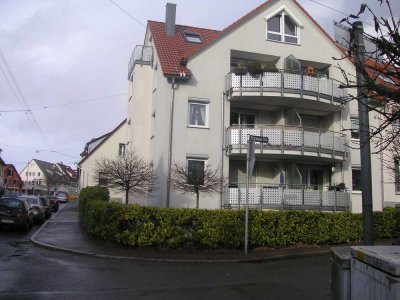 Attraktive 2-Zi.-Wohnung mit Balkon und TG in zentraler Lage von Degerloch