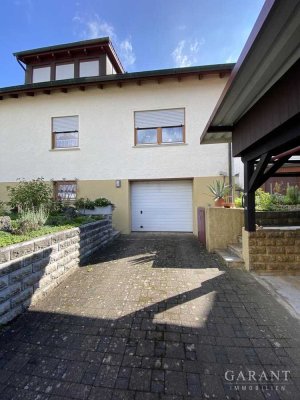 Gepflegtes, freistehendes Einfamilienhaus mit Garten und Garage, sucht neuen Eigentümer