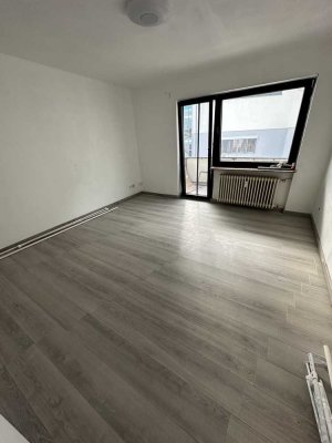 Sanierte 2-Zimmer-Wohnung mit Balkon und EBK in Groß-Gerau