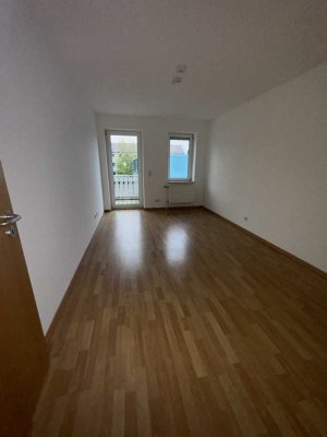 Vollständig renovierte 3-Zimmer-Wohnung mit Balkon und EBK in Lauenburg/Elbe
