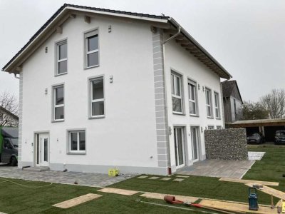 Charmante Doppelhaushälfte in Konstanz-Wallhausen – Wohnen in Seenähe!