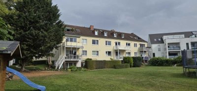 freundliche, helle 2-Zimmer-Wohnung mit Blick ins Grüne