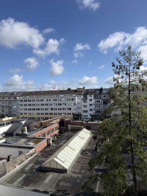 PERFEKTE CHANCE FÜR IMMOBILIEN STARTER DACHTERRASSE MIT 3 ZIMMERN UND AUSBAUBAREM SPITZBODEN