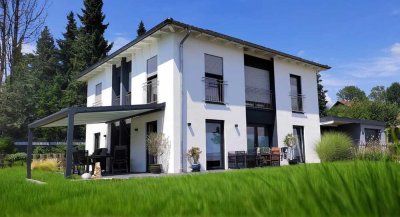 Hochwertiges Wohnen mit Stil: Traumhafte Villa mit Sauna und Gartenparadies in Eggenfelden