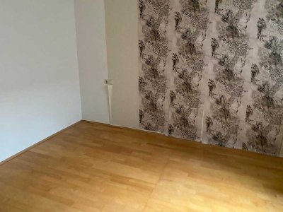 NEU! Zentrale 2-Zi Wohnung mit EBK