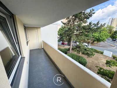 3-Zimmer-Wohnung mit Balkon zum RENOVIEREN!