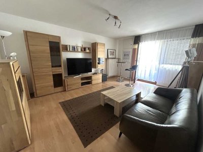 Gemütliche Wohnung mit Balkon und Garage in guter Gegend