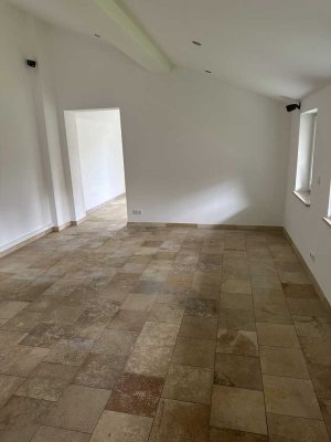 Modernisierte 2-Zimmer-Wohnung mit Terrasse und EBK in Starnberg-Söcking