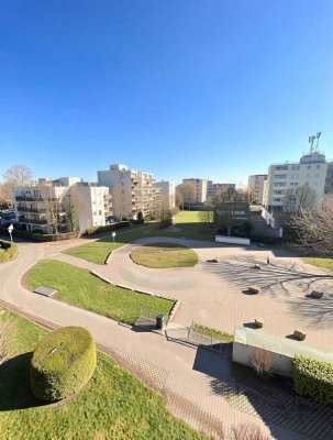 Attraktive Kapitalanlage: Gepflegte 3-Zimmer-Eigentumswohnung mit Balkon, Aufzug und TG