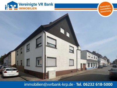 2 FH mit Gewerbeeinheit in Ketsch