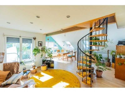 Jung & Kern Immobilien -Lichtdurchflutete Dachgeschoss-Maisonette-Wohnung mit Galerie