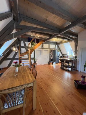 Schöne Altbauwohnung zur Zwischenmiete April bis 15. August 2026