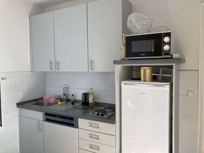 1A Innenstadtlage-Wohnung für 3er WG-möbiliert mit EBK