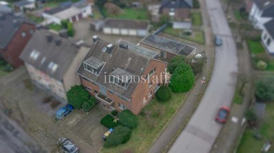 *RESERVIERT* MFH IM FUHLENBROCK MIT EIGENTÜMERWOHNUNG! 6 Wohnungen, 5 Garagen, 3 Stellplätze, großes