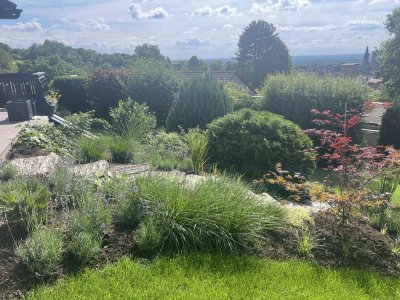 Großzügiges Wohnen in ruhiger Lage mit Skyline Blick