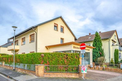 Maintal-Dörnigheim: Großzügiges, Teil vermietetes 3-Parteienhaus mit attraktiver Ladenfläche
