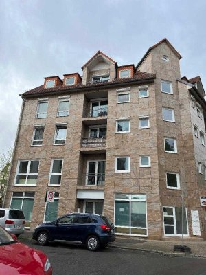 Schöne 3-Zimmer-Wohnung mit kleinem Balkon, Gäste-WC und EBK