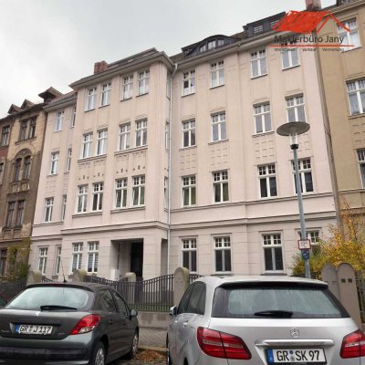 Schöne offene Maisonette-Wohnung im Dachgeschoss mit Terrasse